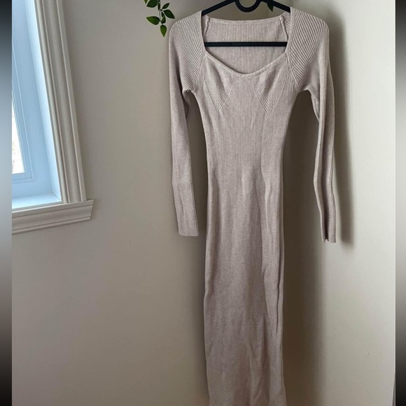 Long sleeve knit sweater dress - Picture 3 of 7